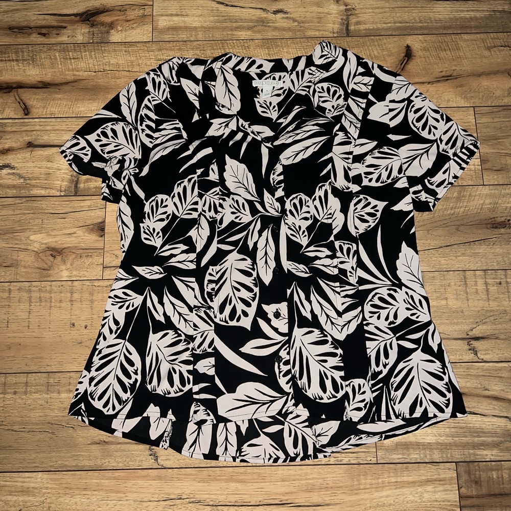 Hawaiian floral top